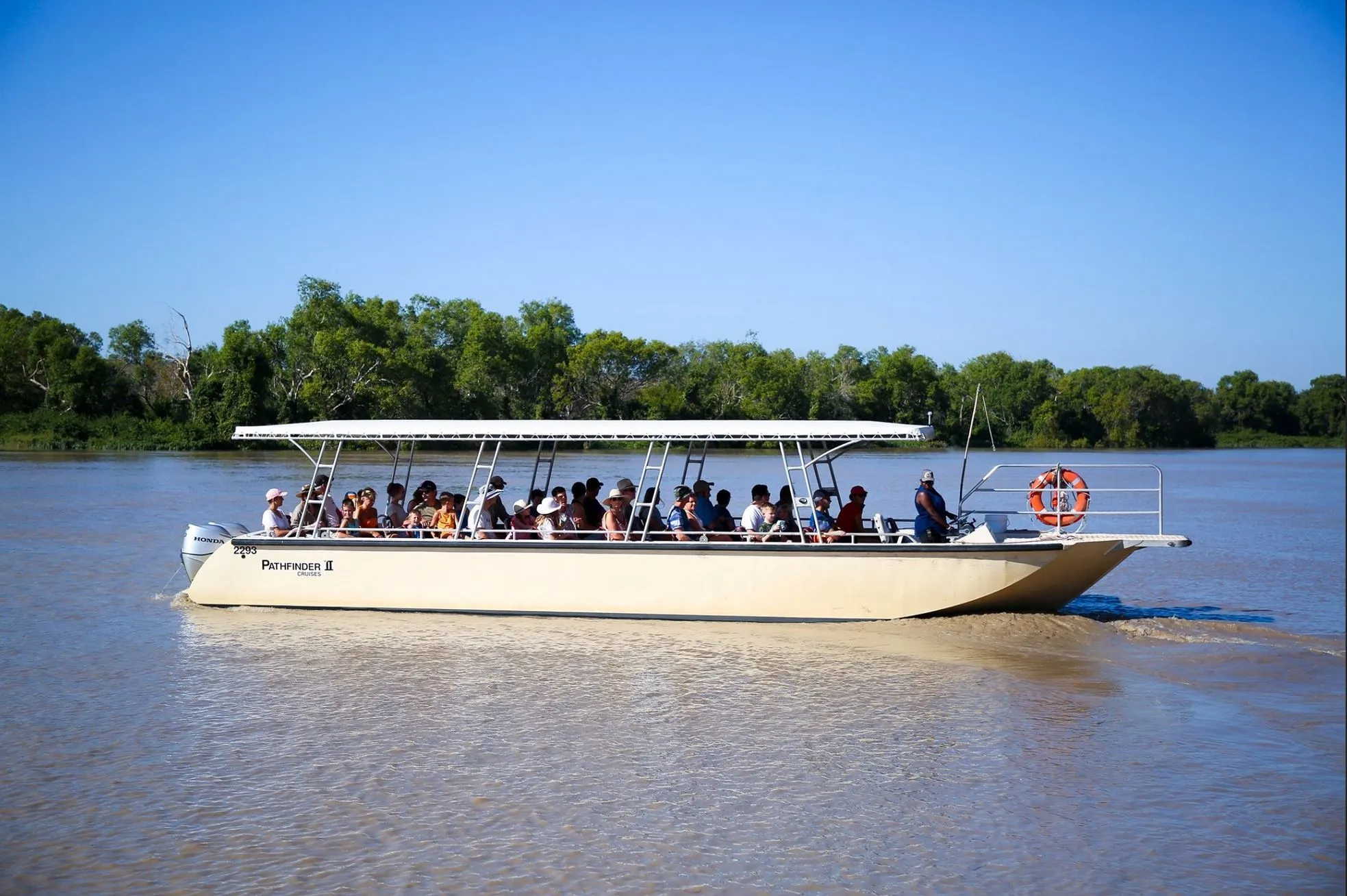 Adelaide River, Northern Territory, Jumping Crocodile Cruise